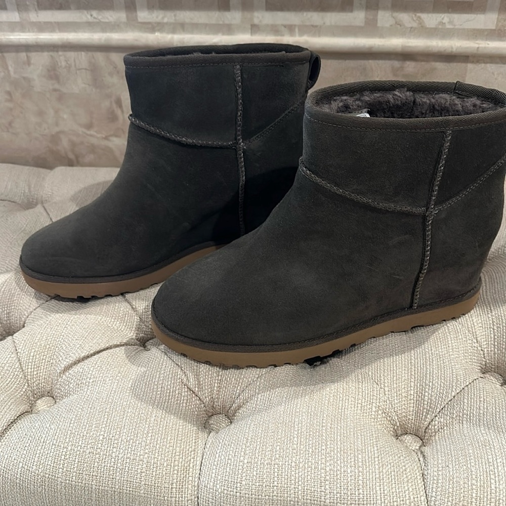 Never worn Ugg wedge booties
